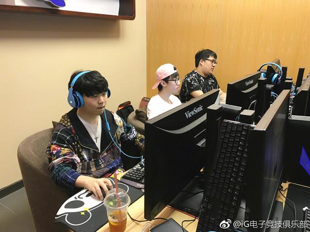 支持詹姆斯