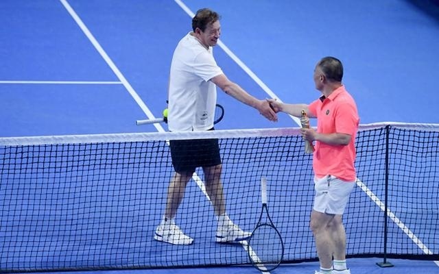 暗流涌动的 暗流涌动的