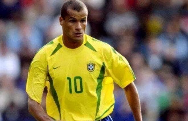 端都表现得 端都表现得